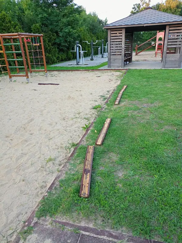 Zamknięty plac zabaw po akcie wandalizmu