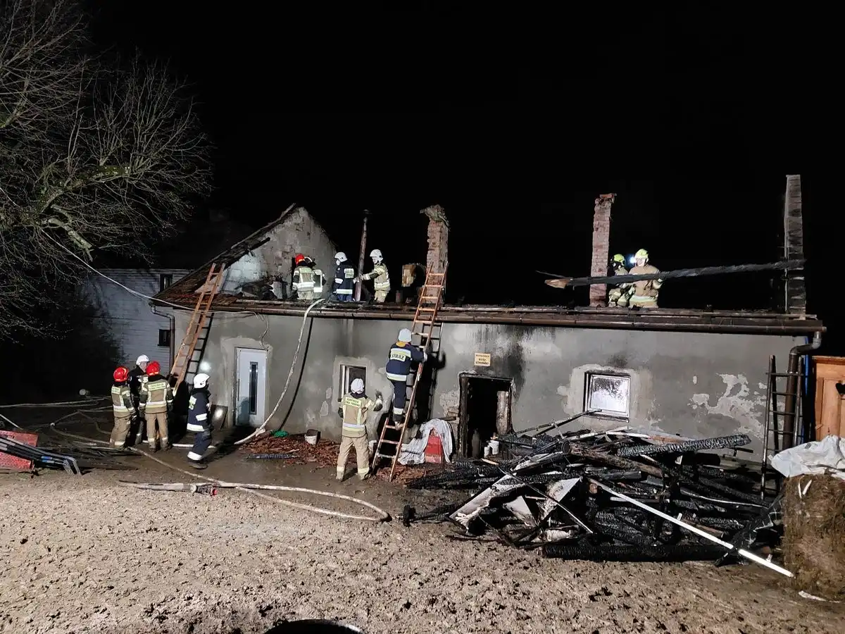 Pożar w Ubiadzie. Płonął budynek gospodarczy
