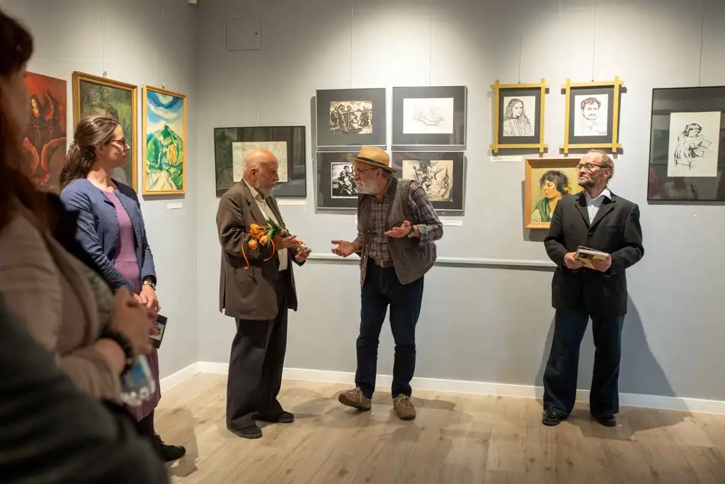 „Jadą wozy kolorowe…” - wystawa o tradycjach romskich w Muzeum Nikifora