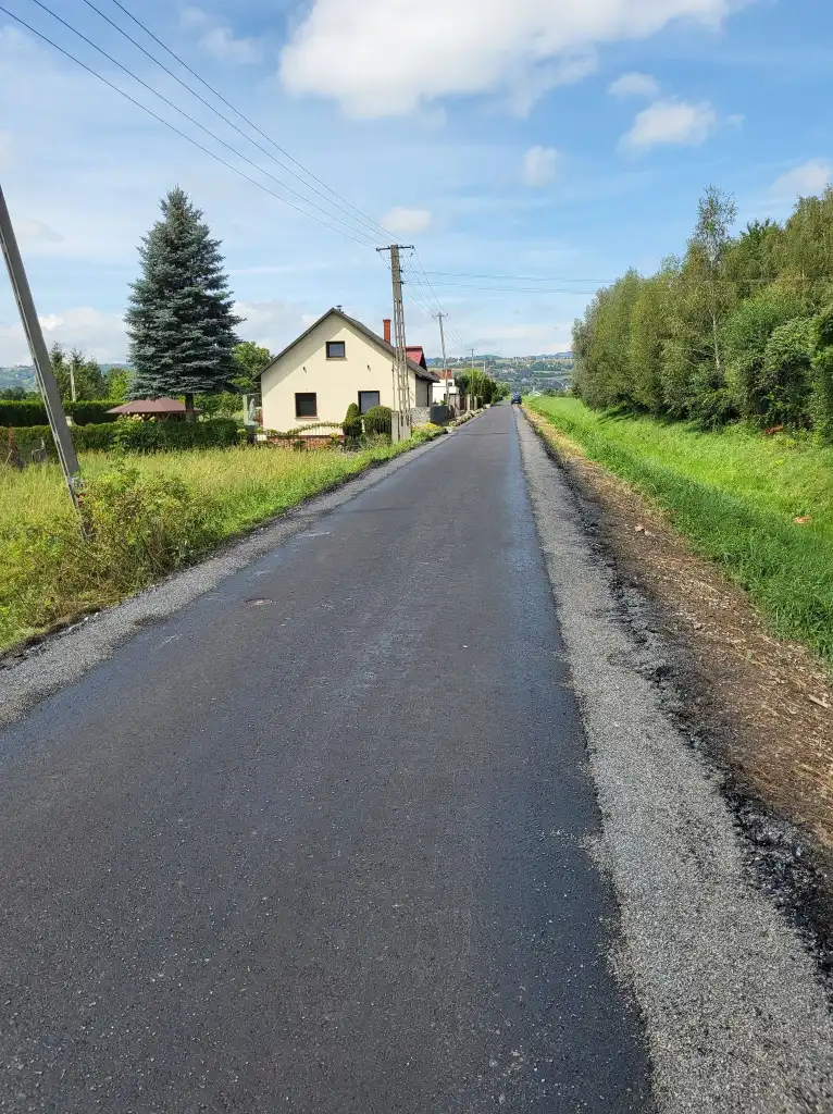 Gmina Chełmiec wyremontowała kolejną drogę
