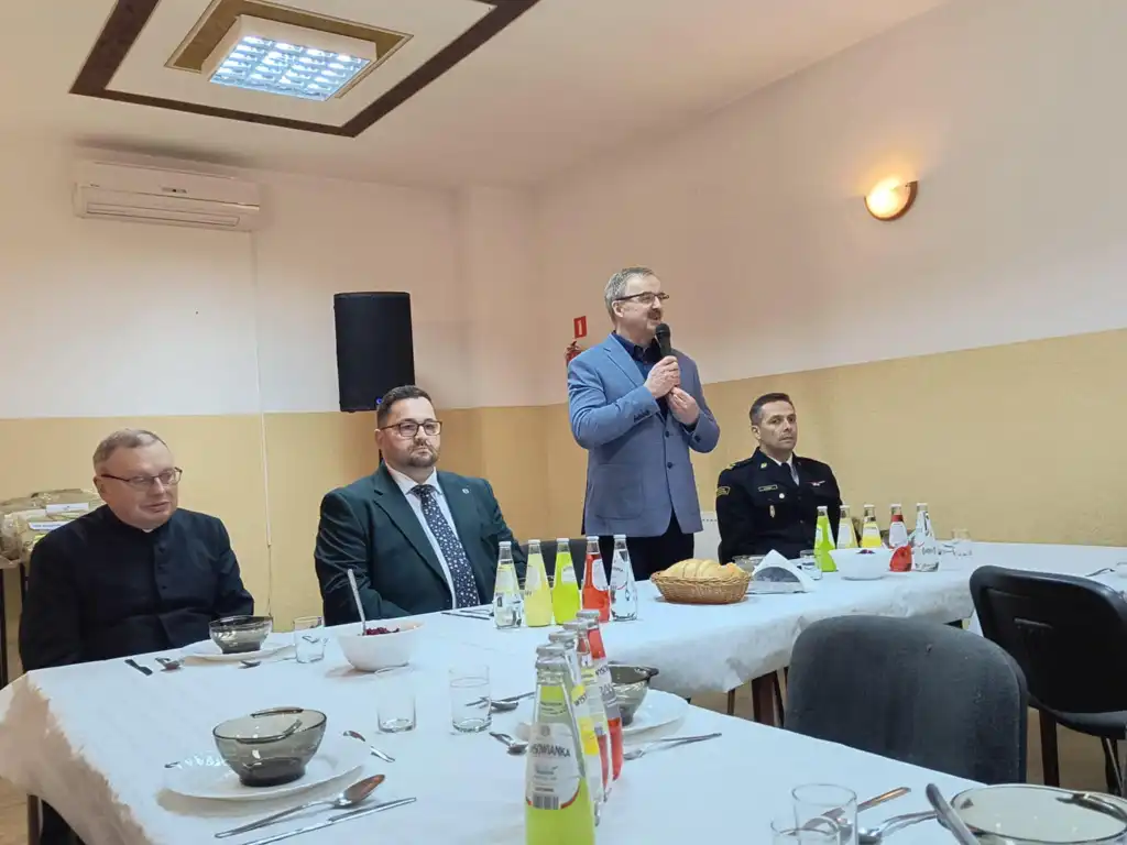 Nowy garaż i sprzęt ochronny dla OSP w Pagorzynie