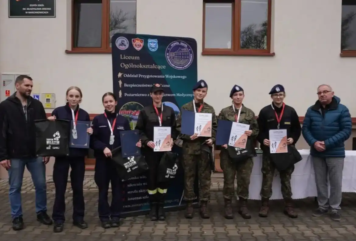 Pierwszy miesiąc nowego półrocza w Zespole Szkół w Marcinkowicach pełen sukcesów i pasji