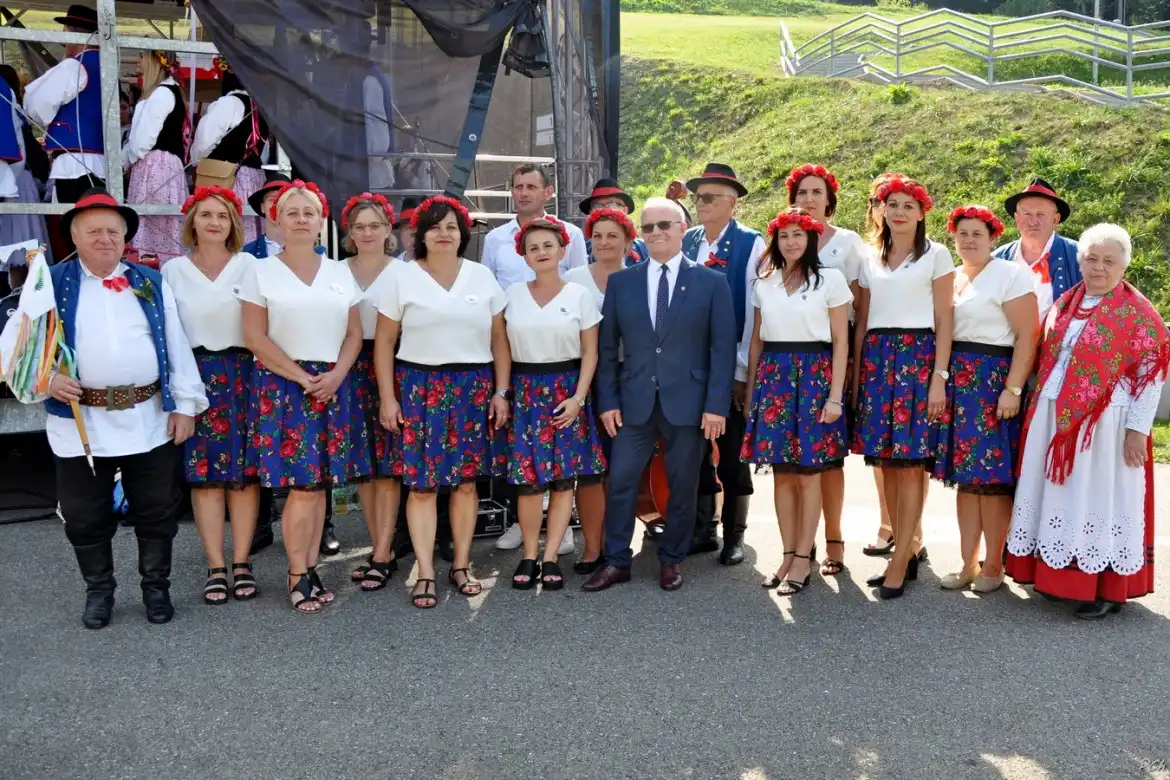 Barwne dożynki w Ptaszkowej