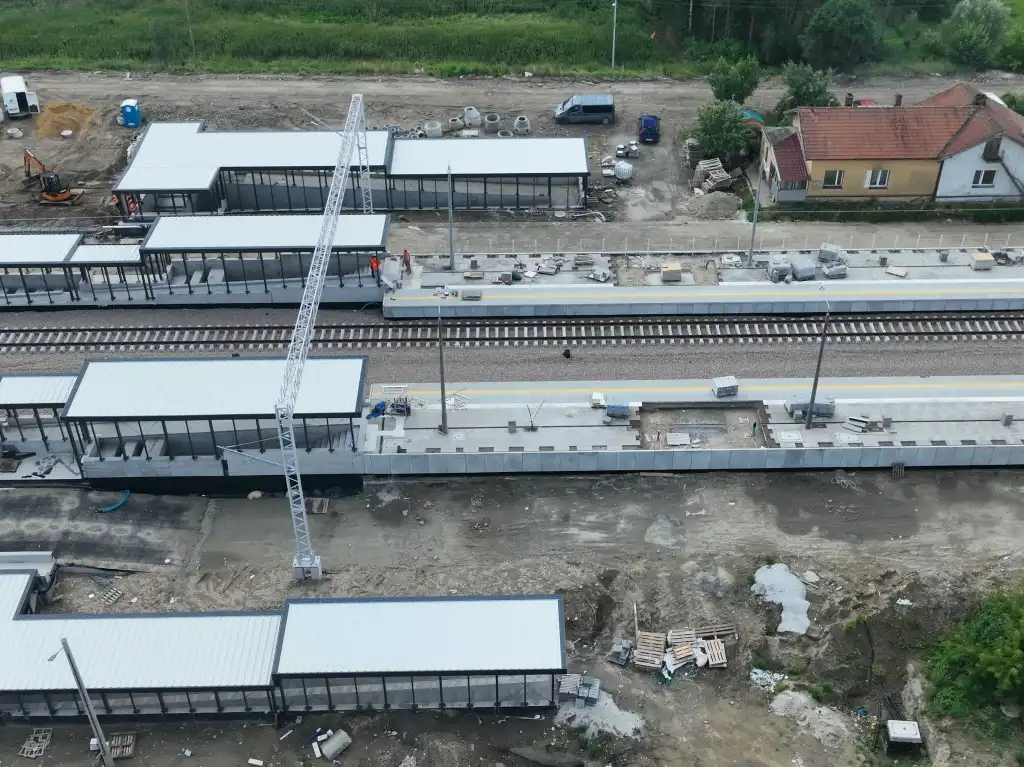 Modernizacja linii Klęczany – Nowy Sącz nabiera tempa