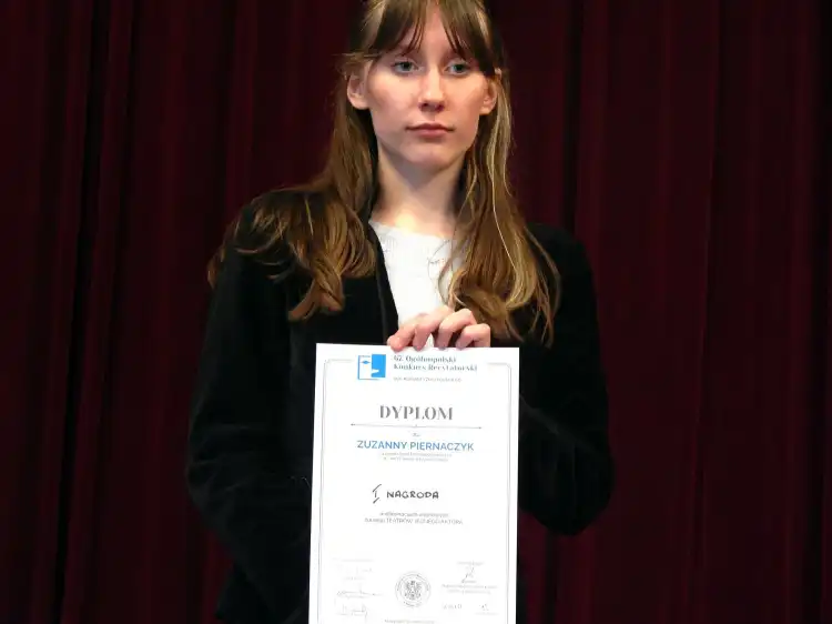 Uczennica ZSP w Krynicy-Zdroju laureatką rejonowych eliminacji 67 Ogólnopolskiego Konkursu Recytatorskiego