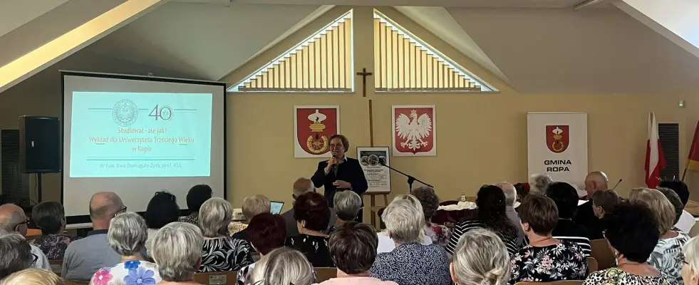 Uniwersytet III Wieku rozpoczął działalność w Ropie. Słuchacze złożyli ślubowanie