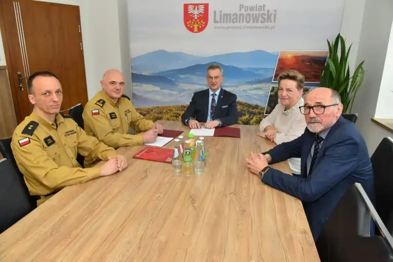 Limanowscy strażacy otrzymają 200 tys. zł na doposażenie komendy