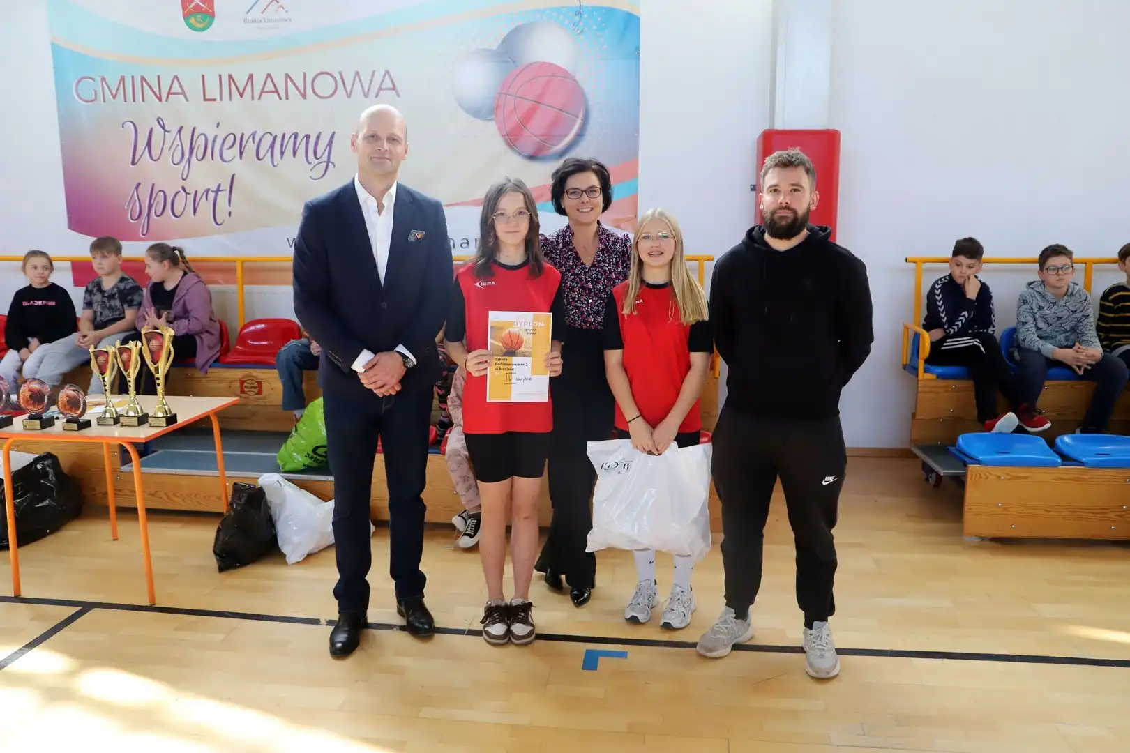 Koszykarskie zmagania w Pasierbcu. Mistrzostwa Gminy Limanowa pełne emocji