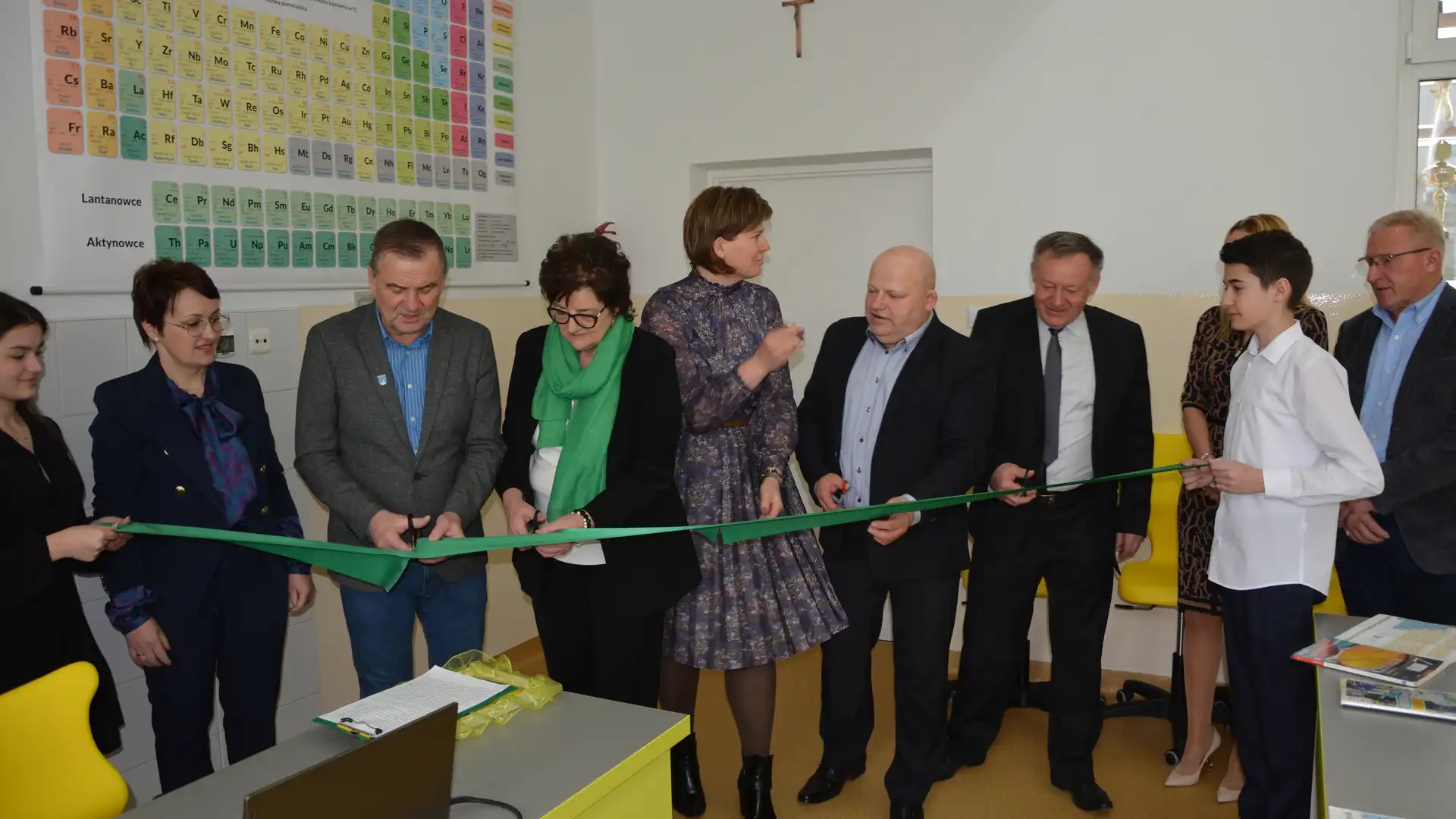 W Szkole Podstawowej w Wielogłowach jest nowa pracownia chemiczno-fizyczna