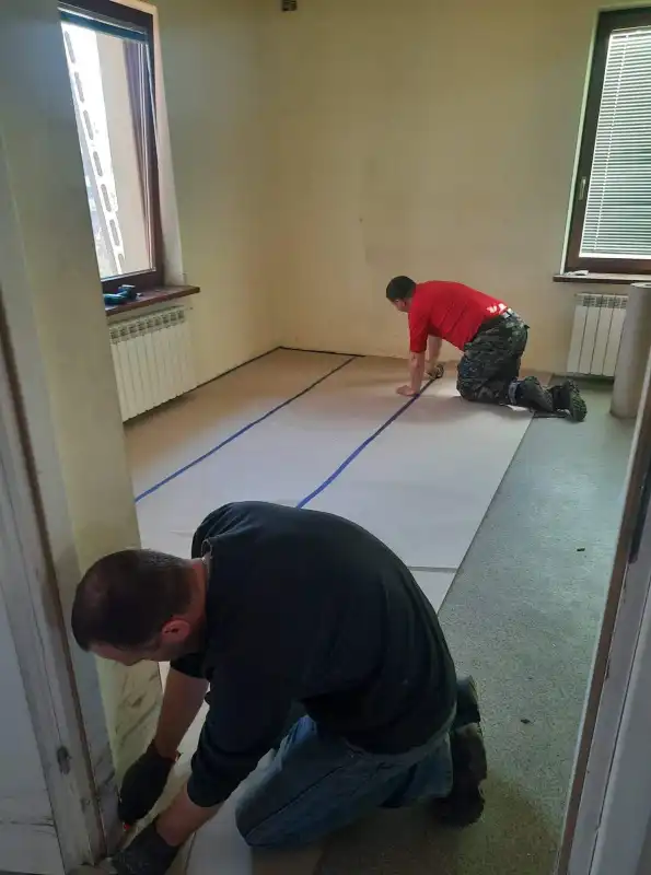 W Korzennej remontują lokal dla uchodźców z Ukrainy