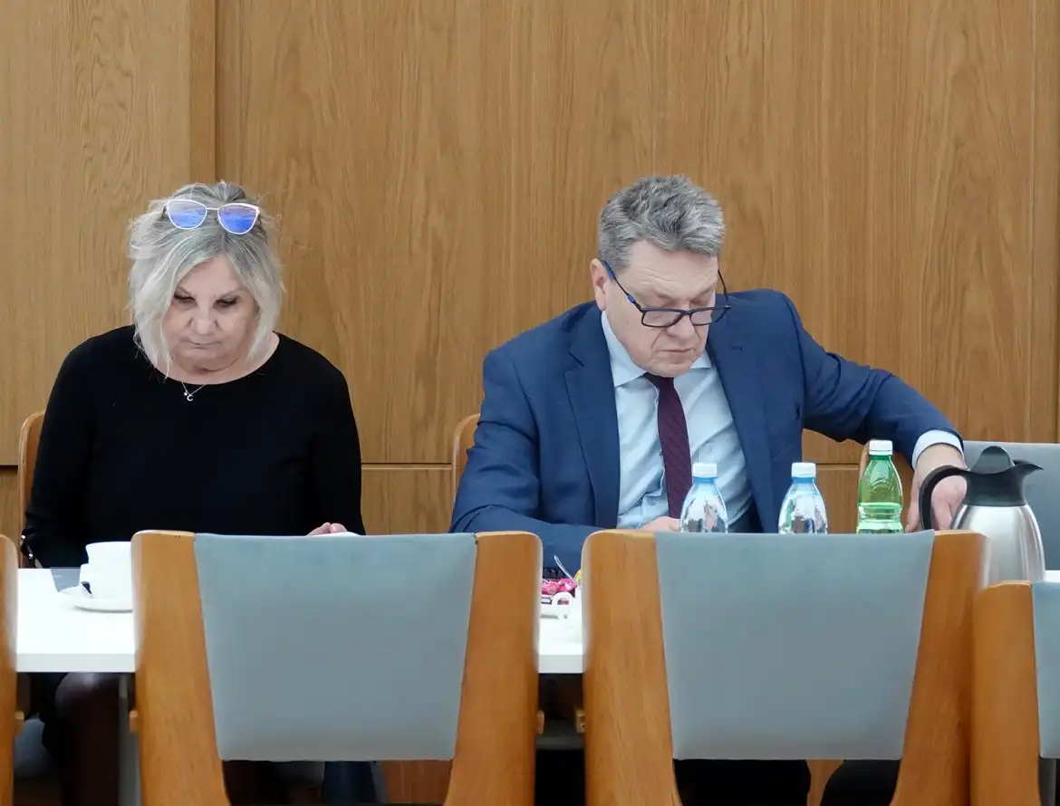 W Starostwie Powiatowym dyskutowano o bezpieczeństwie dzieci i młodzieży