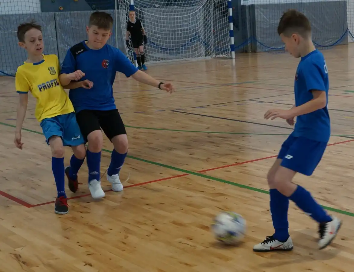 Młodzi piłkarze walczyli o Puchar Starosty Nowosądeckiego