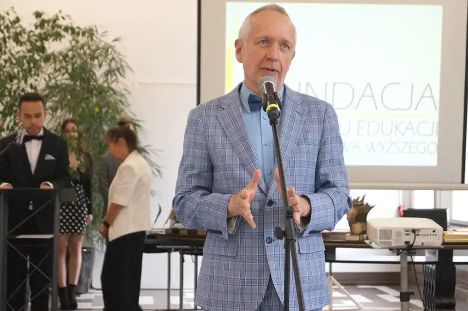 PWSZ Uczelnią Liderów 2022 z wyróżnieniem