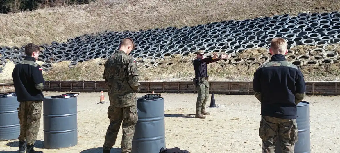 Uczniowie ZS w Marcinkowicach doskonalili swoje umiejętności strzeleckie
