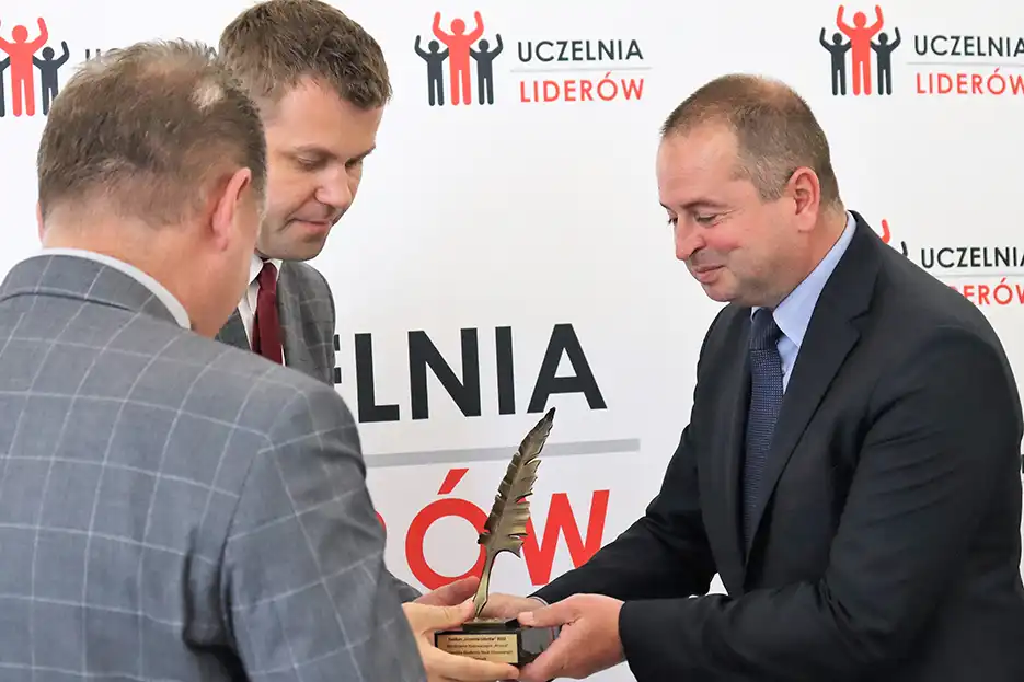 PWSZ Uczelnią Liderów 2022 z wyróżnieniem