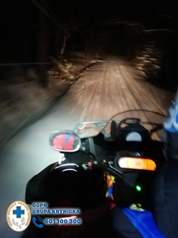 W ciemnościach utknęli w górach. Pomogli Goprowcy