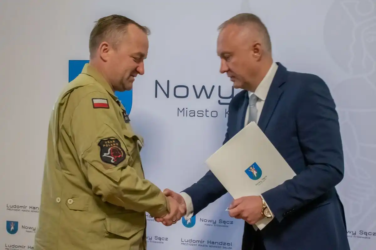 Nowy Sącz: Prezydent podziękował strażakom SGPR „Nowy Sącz” za działania ratownicze w Turcji