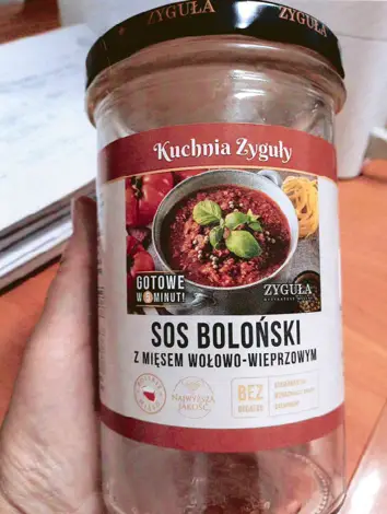 Sprawdź sos boloński w swojej kuchni. Jedna partia jest wycofywana z rynku. Konsument zgłosił fragmenty szkła