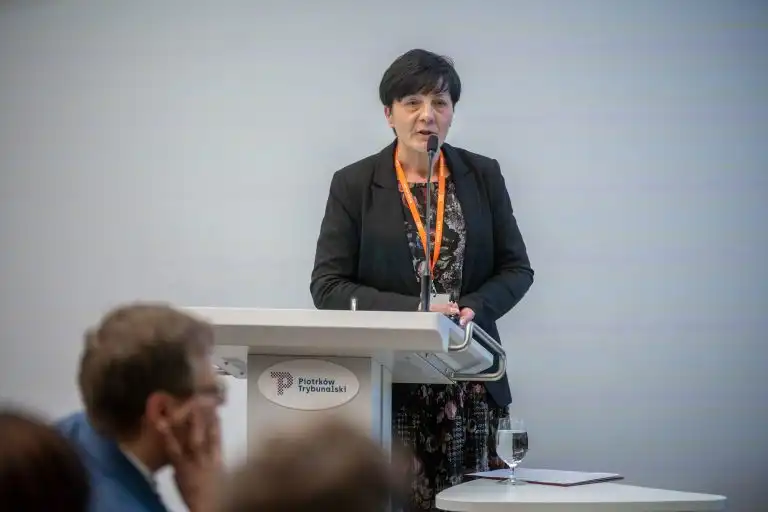 Infrastruktura bibliotek: pomysły, realizacje, doświadczenia – Stary Sącz jako przykład