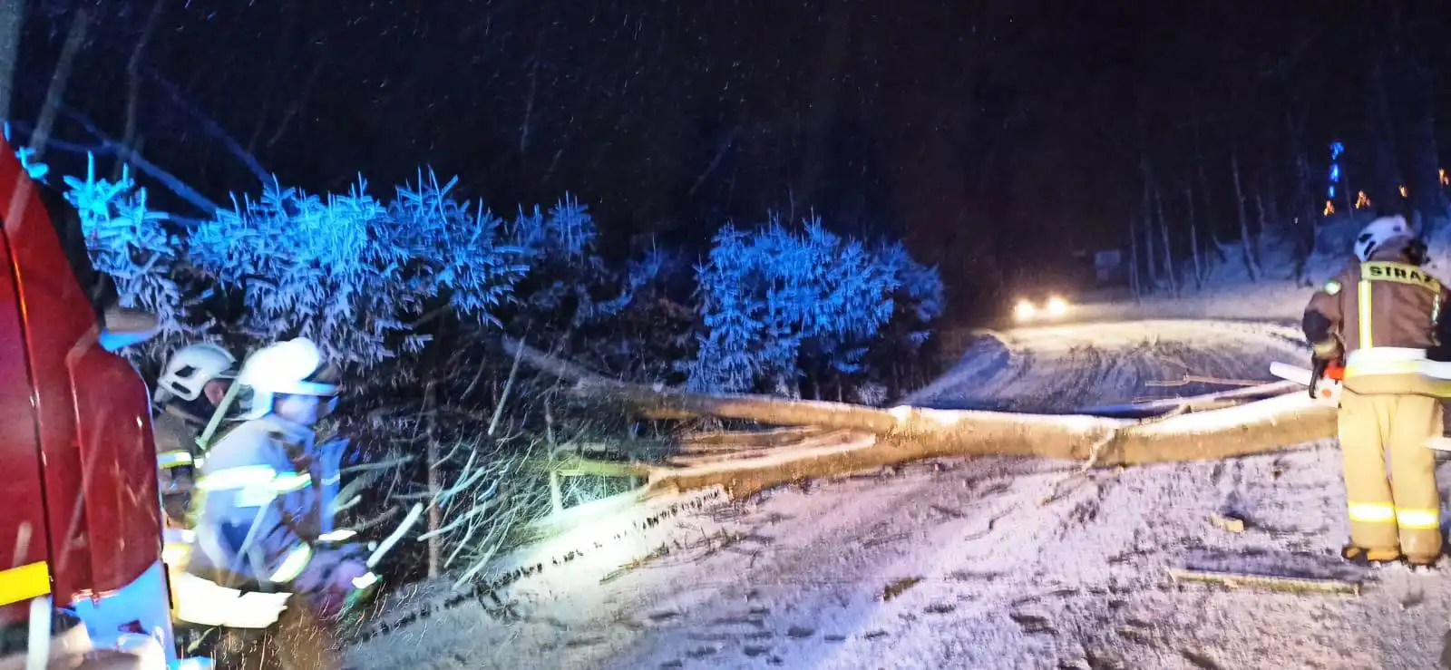 Poniedziałkowe załamanie pogody na Sądecczyźnie. Interweniowali strażacy