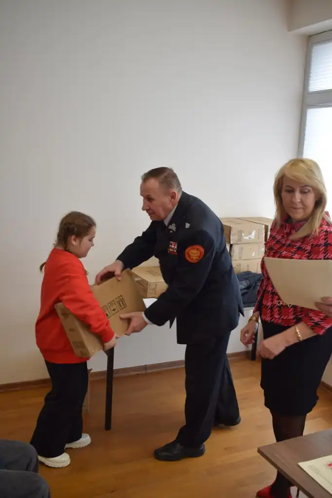 Strażackie Talenty. Wręczenie nagród w konkursie plastycznym w Podegrodziu