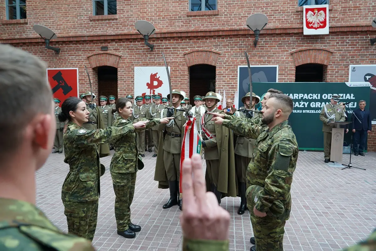 Nowi funkcjonariusze Karpackiego Oddziału SG. Złożyli uroczyste ślubowanie