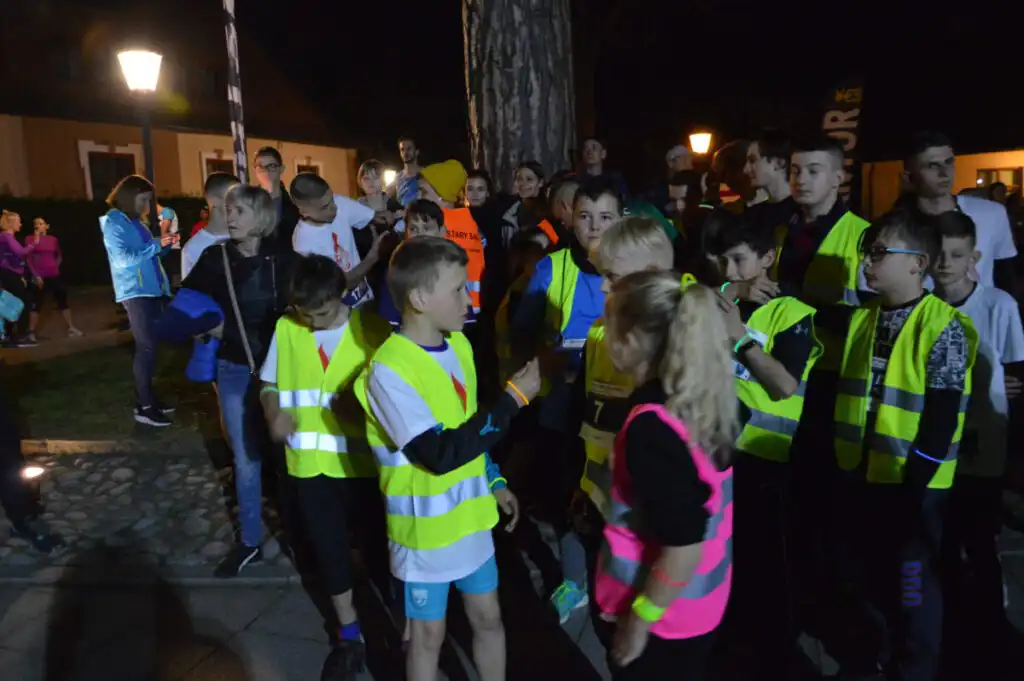Stary Sącz: Nocni biegacze wrócili na trasy starówki