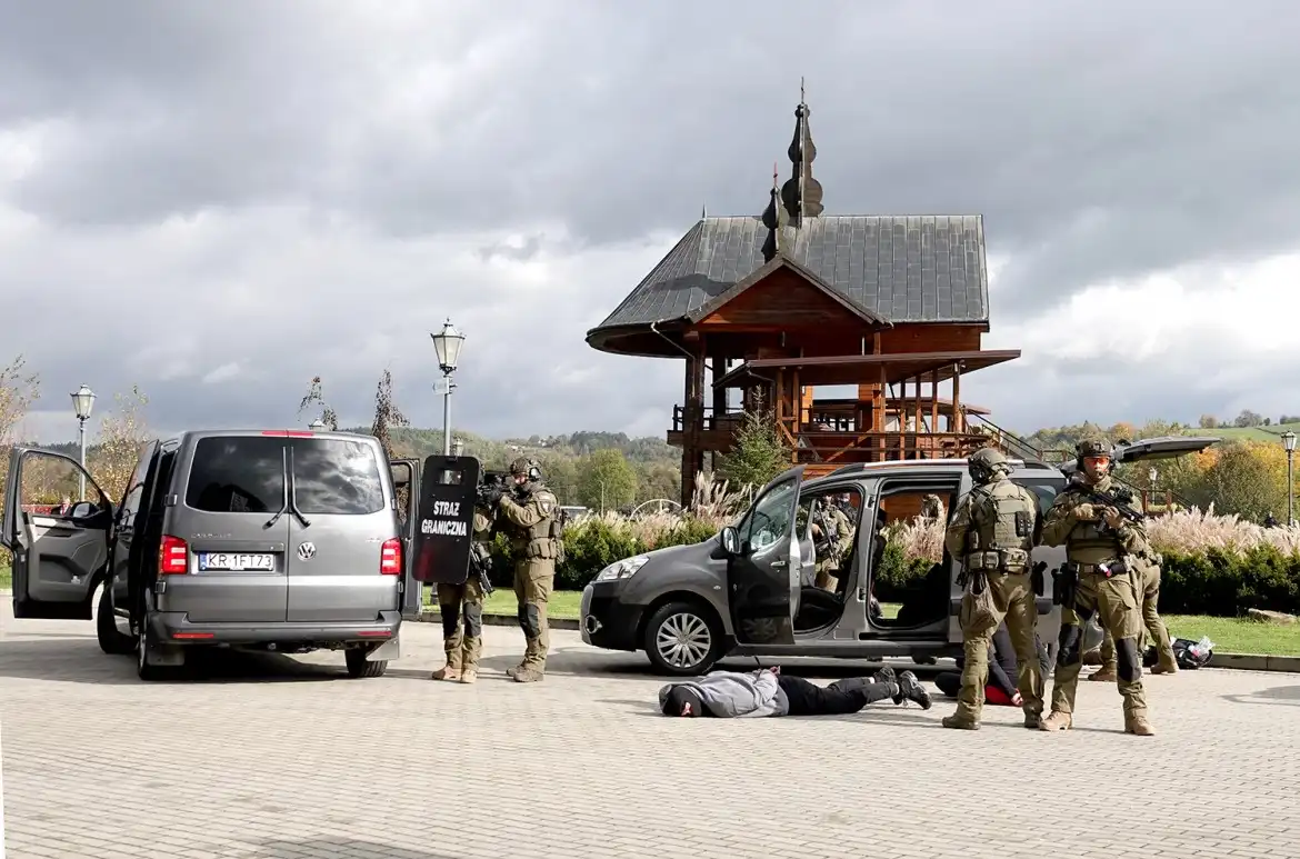 Dramatyczne chwile w Starym Sączu. Na szczęście to tylko ćwiczenia!