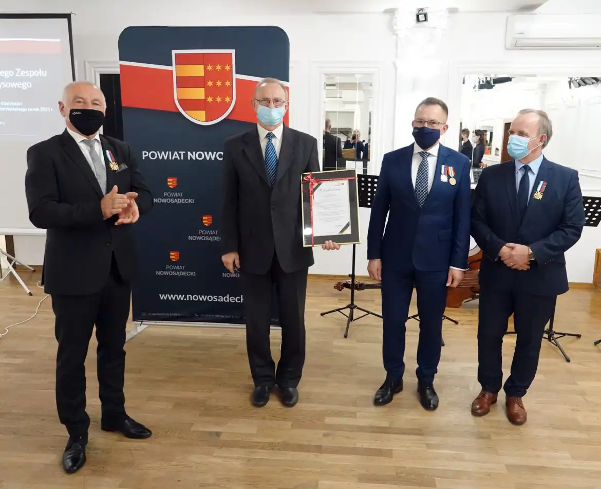 Stoją na straży bezpieczeństwa mieszkańców powiatu nowosądeckiego. Starosta podziękował służbom za ich pracę