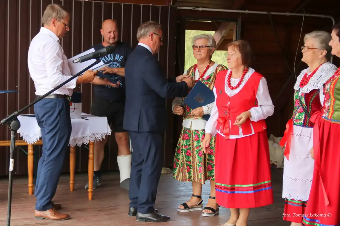 Gminne dożynki w Tyliczu i wyróżnienia dla „Jarzębinek”