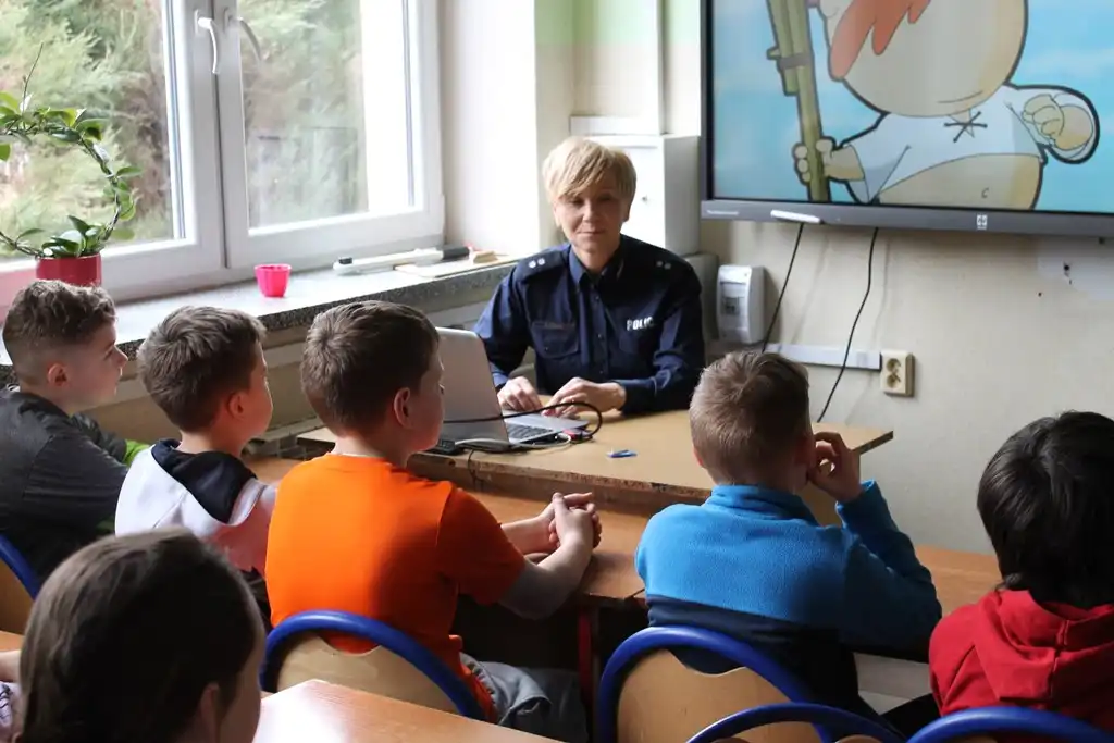 O bezpieczeństwie w sieci - Spotkania profilaktyczno-edukacyjne z uczniami szkół z Nowego Sącza i powiatu nowosądeckiego