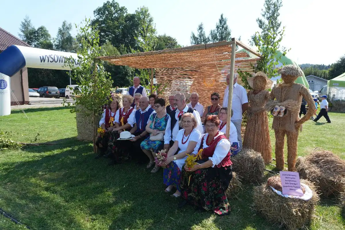 Radosne święto plonów. Mieszkańcy Gminy Sękowa dziękowali za urodzaj