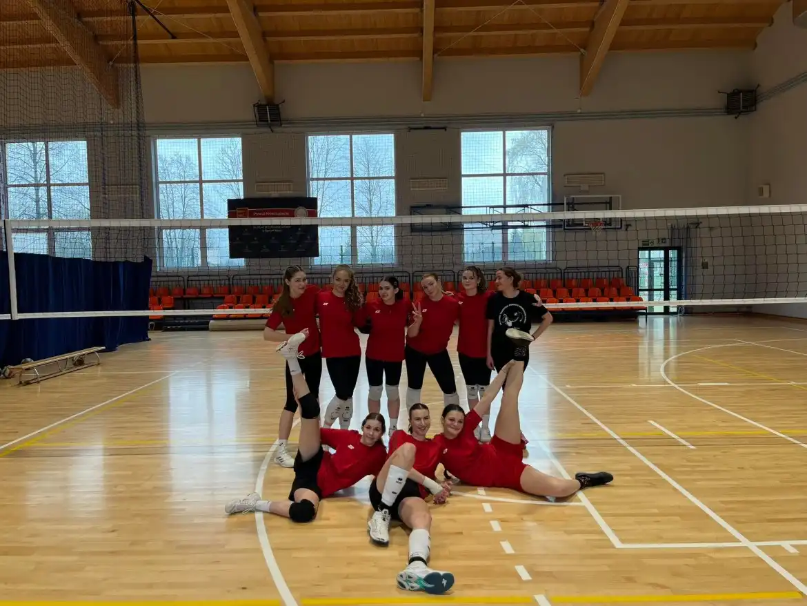 Siatkarki z LO w Starym Sączu Mistrzyniami Rejonu w Piłce Siatkowej Dziewcząt