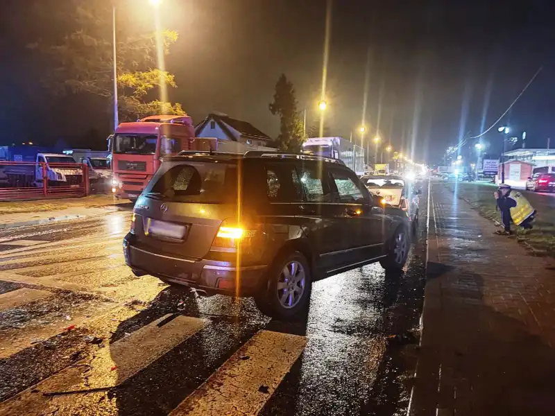 Nowy Sącz: Na ul. Tarnowskiej zderzyły się cztery pojazdy. Jedna osoba poszkodowana