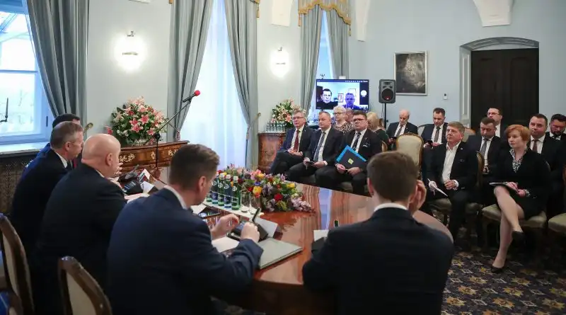 Pierwsze w tym roku posiedzenie Rady ds. Samorządu Terytorialnego. Uczestniczył w nim burmistrz Starego Sącza