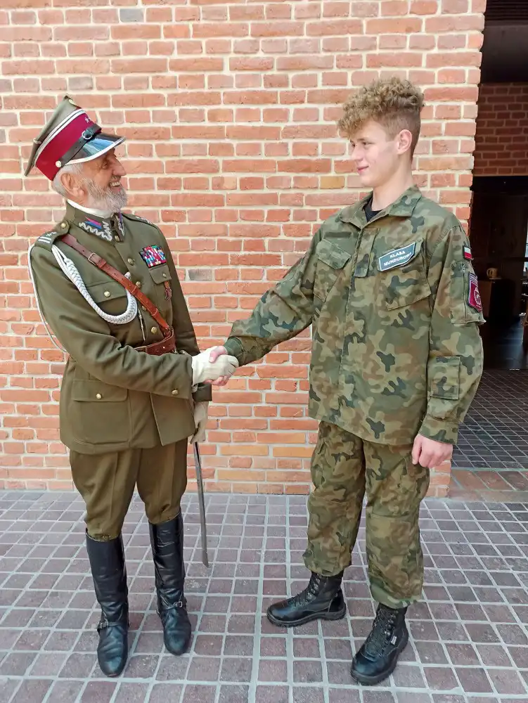 Uczniowie ZS w Marcinkowicach laureatami konkursu „Śladami Armii Krajowej i zbrojnego podziemia niepodległościowego w Małopolsce”