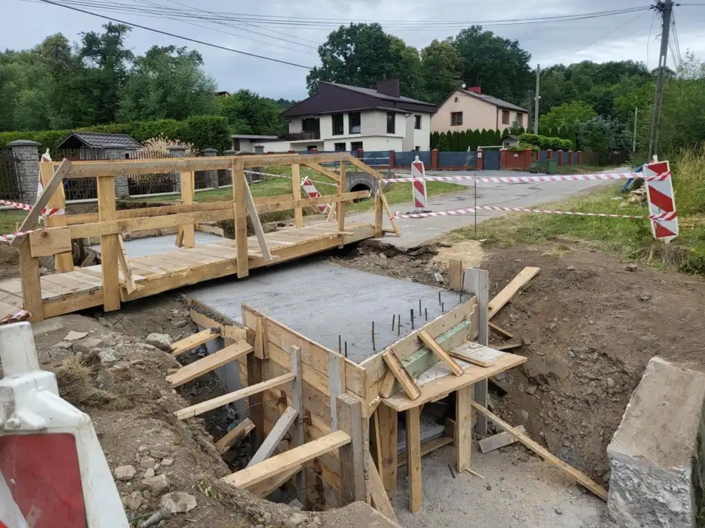 Ruszył długo wyczekiwany remont drogi w Niskowej