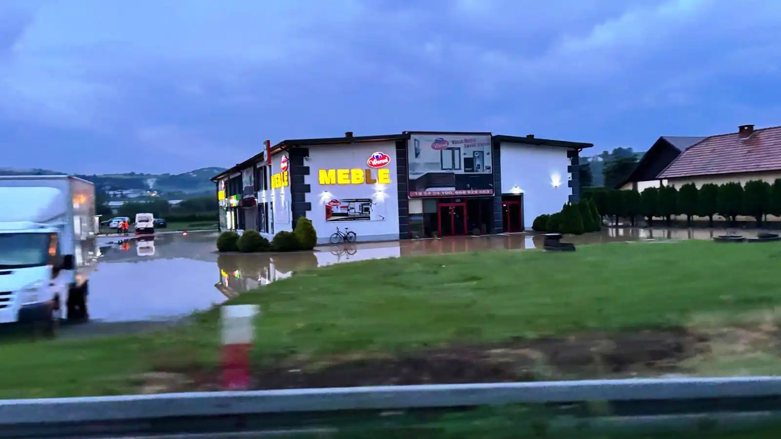 Intensywne opady deszczu na Sądecczyźnie. Interweniowali strażacy