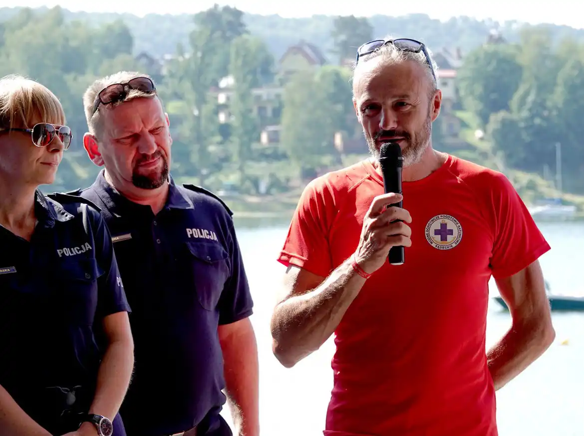 "Kręci mnie bezpieczeństwo nad wodą" - Akcja WOPR i Policji nad Jeziorem Rożnowskim