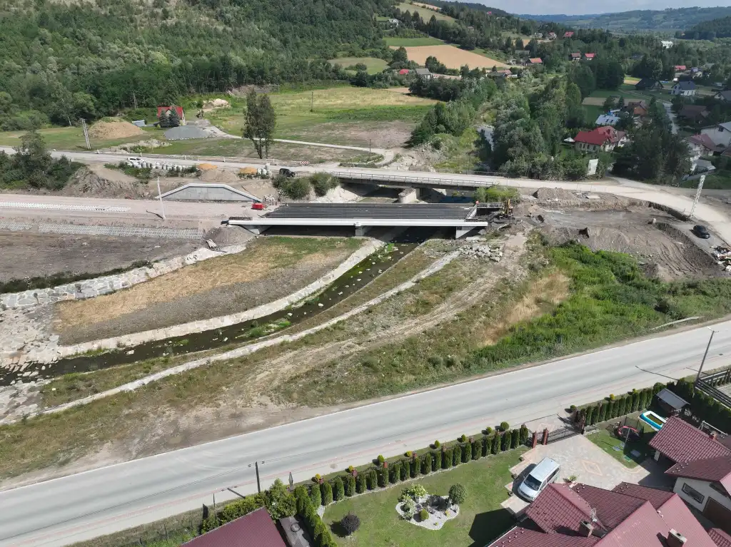 Modernizacja linii Klęczany – Nowy Sącz nabiera tempa