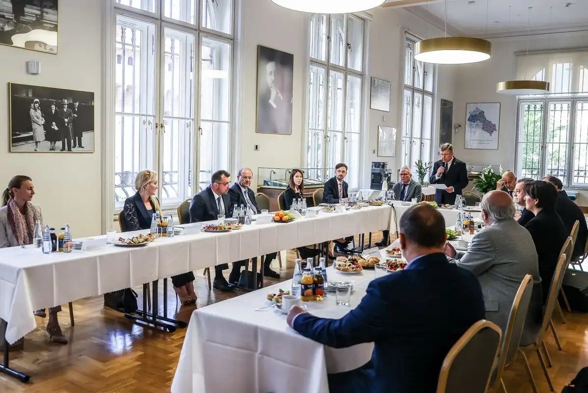Posiedzenie Małopolskiej Rady Gospodarczej: dyskutowano o kondycji małopolskich firm i szczycie gospodarczym w Krynicy