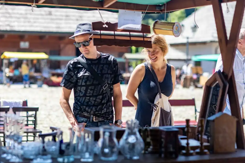 Galicyjski Kiermasz Staroci w Miasteczku Galicyjskim za nami