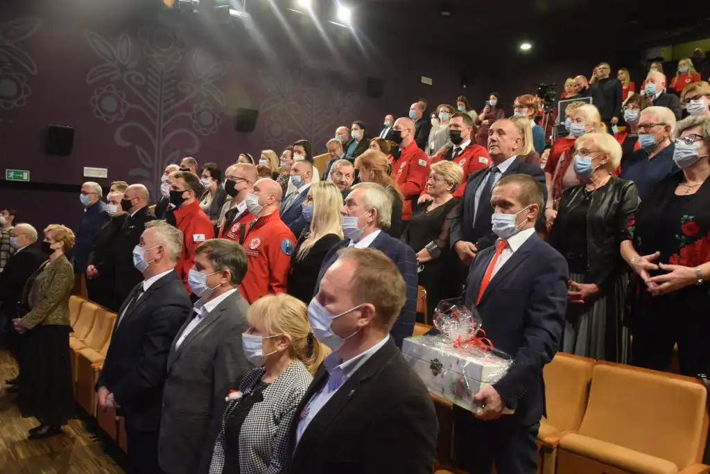 Andrzej Lis odznaczony Medalem Stulecia Odzyskanej Niepodległości. W Starym Sączu odbył się benefis honorowego krwiodawcy