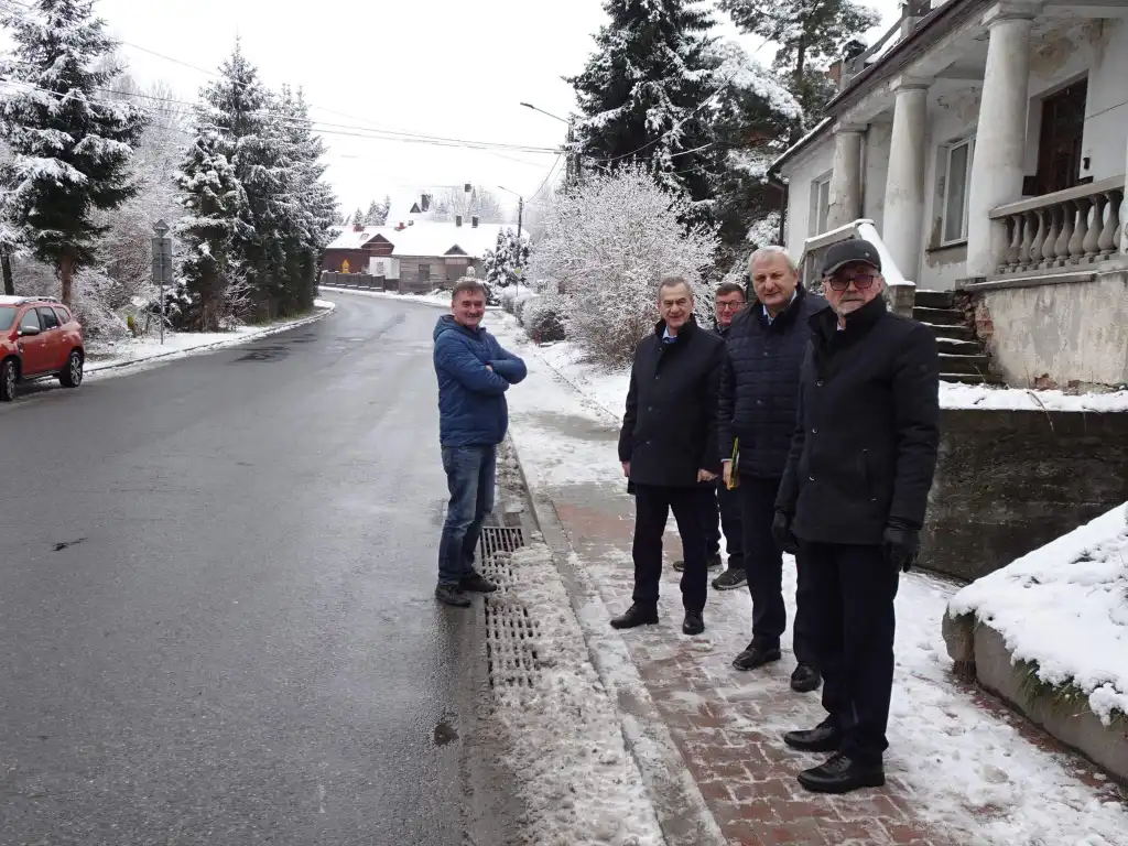 Limanowskie drogi i chodniki zyskały na jakości. Nowe inwestycje zrealizowane