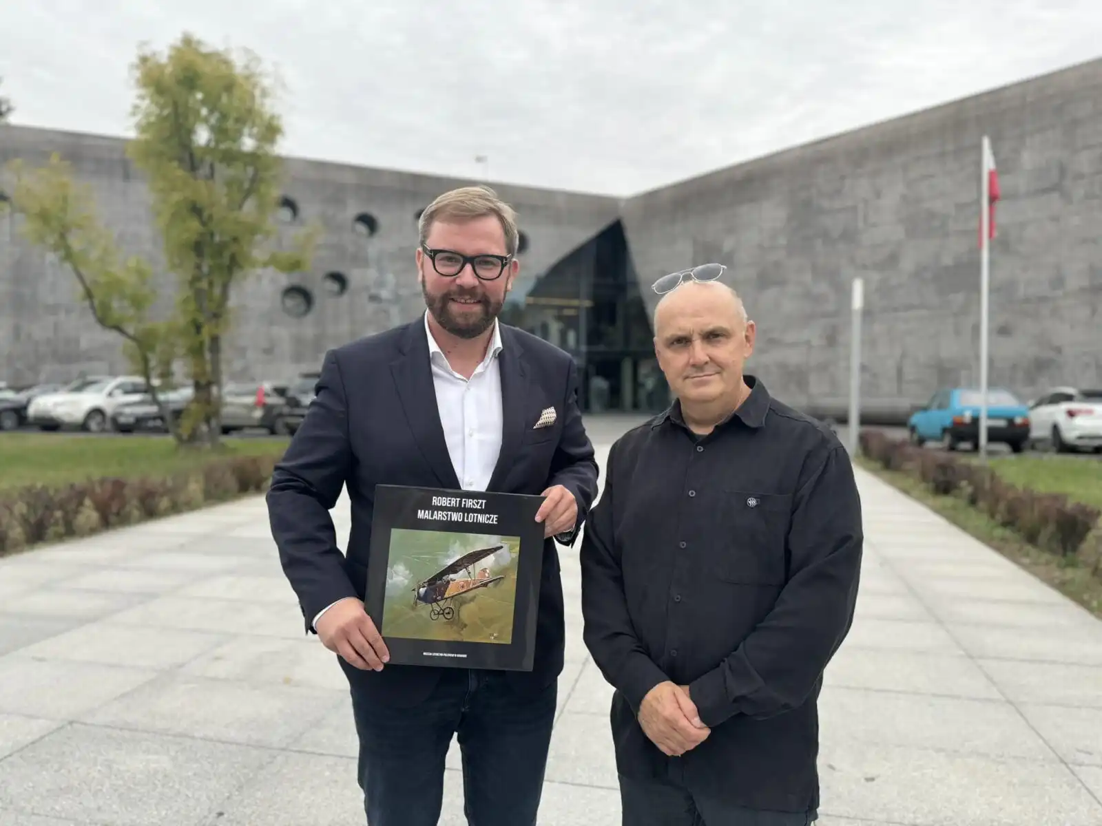 Lotnictwo w obrazach. Niezwykła wystawa limanowskiego artysty