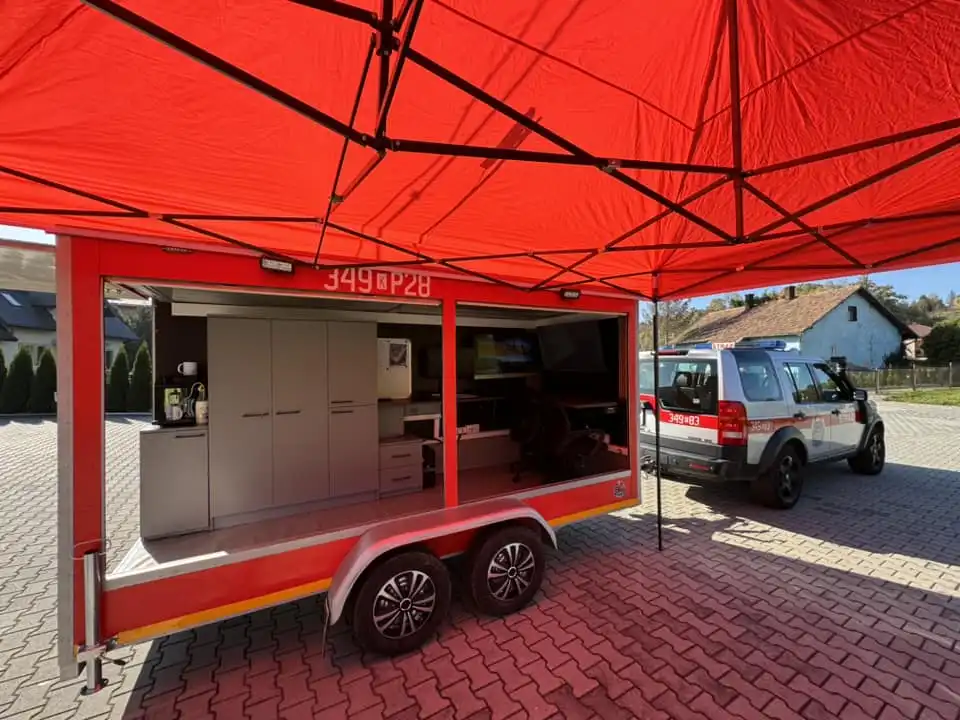 OSP Podegrodzie z nowatorskim projektem sztabowej przyczepki ratunkowej