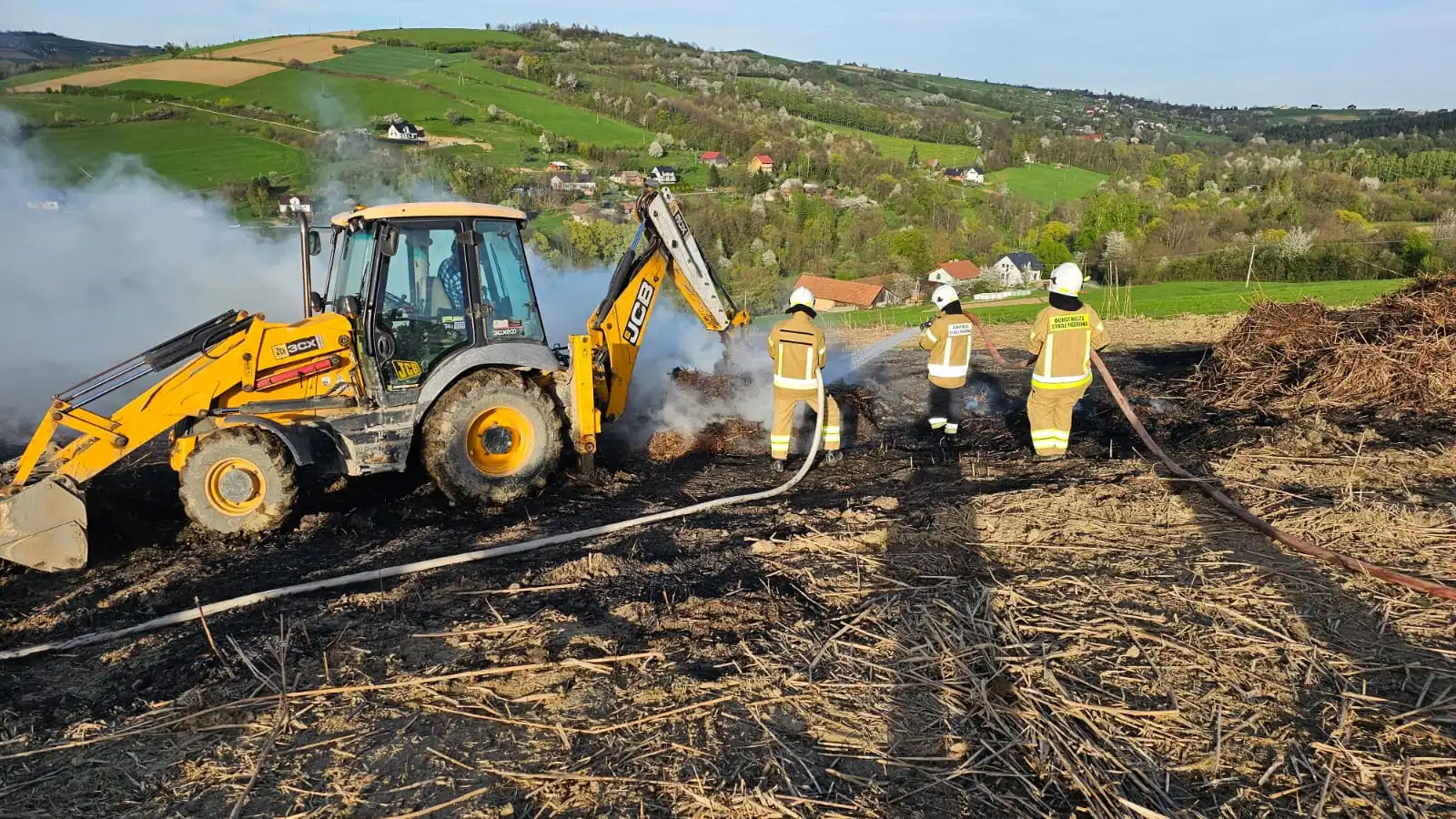Pożar w Słowikowej. Paliła się trawa energetyczna