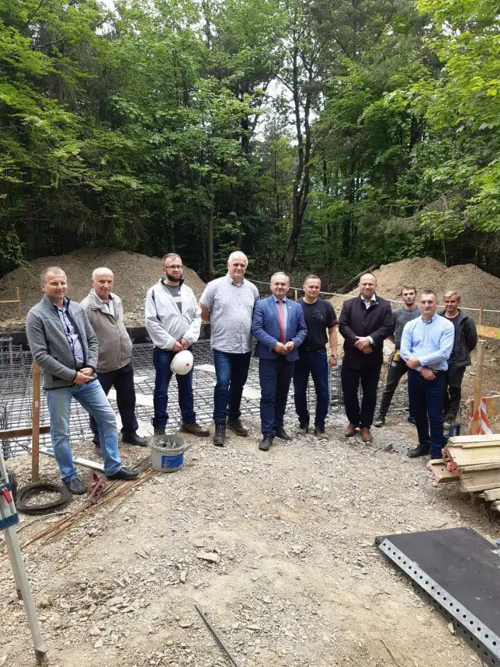 Trwa budowa wieży widokowej na górze Kamionna