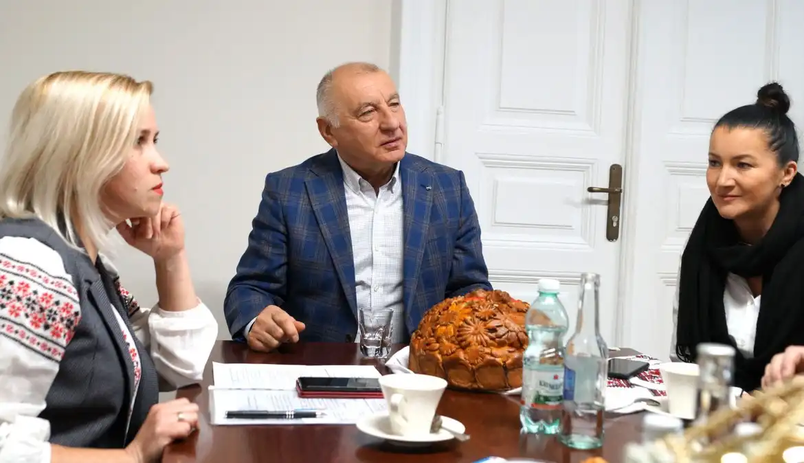 Starosta nowosądecki otrzymał Ukraiński Korowaj