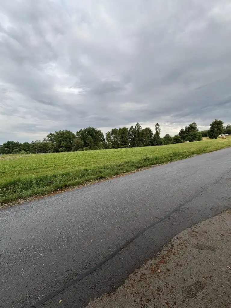 Nowy parking coraz bliżej. Gmina Chełmiec planuje zakup działki przy cmentarzu w Marcinkowicach